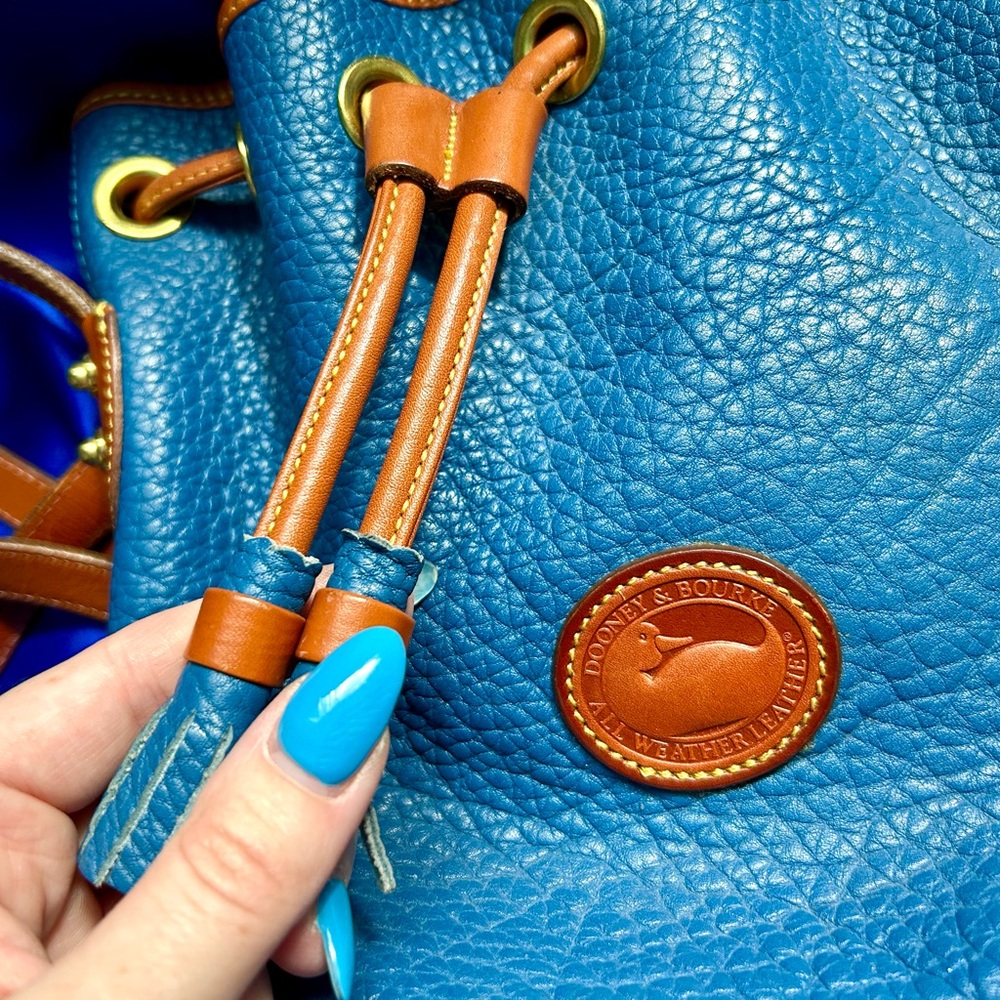 Vintage Dooney & Bourke Blue, Tan Leather Drawstring Bucket Bag - Picture 5 of 13